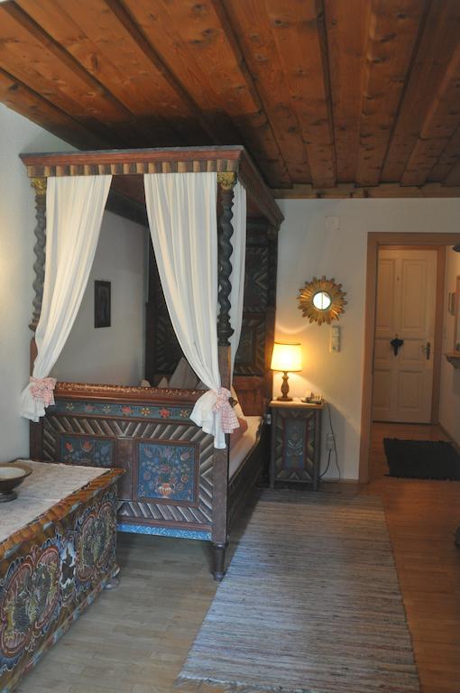 Romantikhotel Almtalhof Gruenau im Almtal Bilik gambar